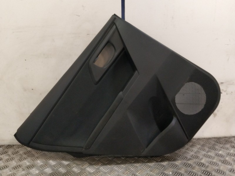 Recambio de guarnecido puerta trasera izquierda para toyota auris (_e18_) 1.2 (nre185_) referencia OEM IAM 6773602240  