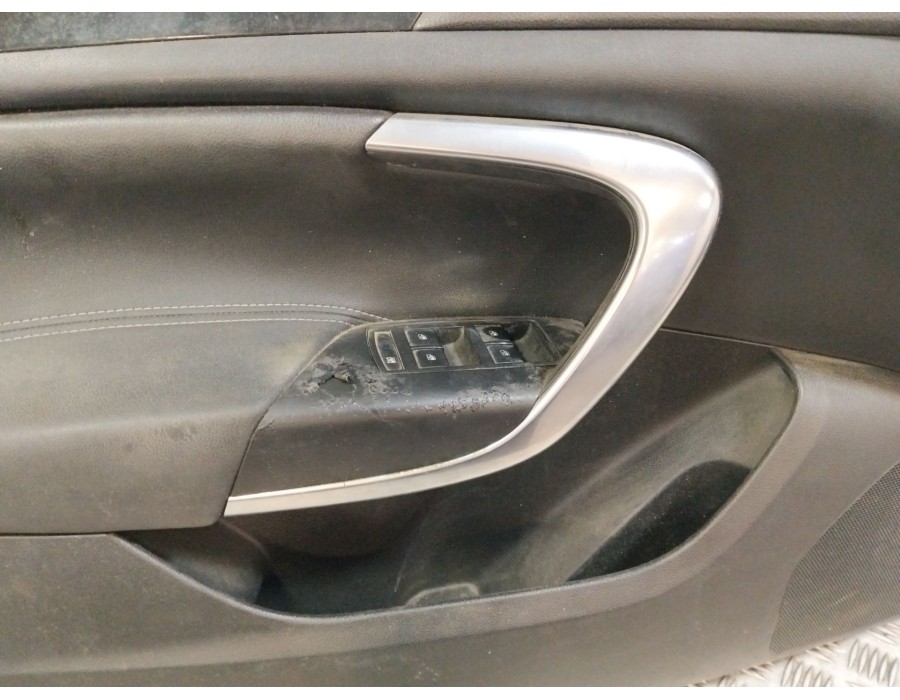 Recambio de guarnecido puerta delantera izquierda para opel insignia a (g09) 2.0 cdti (68) referencia OEM IAM 8686852  