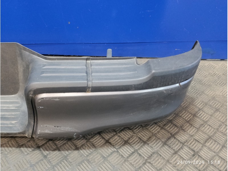 Recambio de paragolpes trasero para toyota hilux (kun) 2.5 turbodiesel referencia OEM IAM   