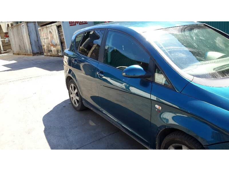 Recambio de puerta delantera derecha para seat toledo (5p2) 2.0 tdi referencia OEM IAM 5P0831056A  
