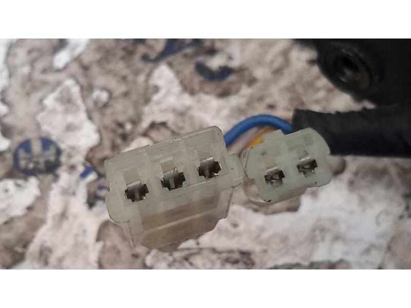 Recambio de retrovisor electrico derecho para hyundai santamo 2.0 referencia OEM IAM   