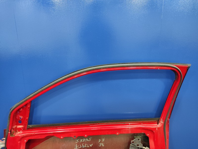 Recambio de puerta delantera derecha para ford fiesta berlina (dx) referencia OEM IAM   