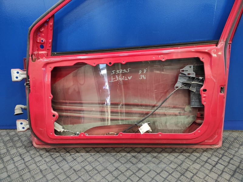 Recambio de puerta delantera derecha para ford fiesta berlina (dx) referencia OEM IAM   