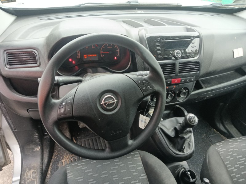 opel combo furgón/monospace (x12) del año 2017