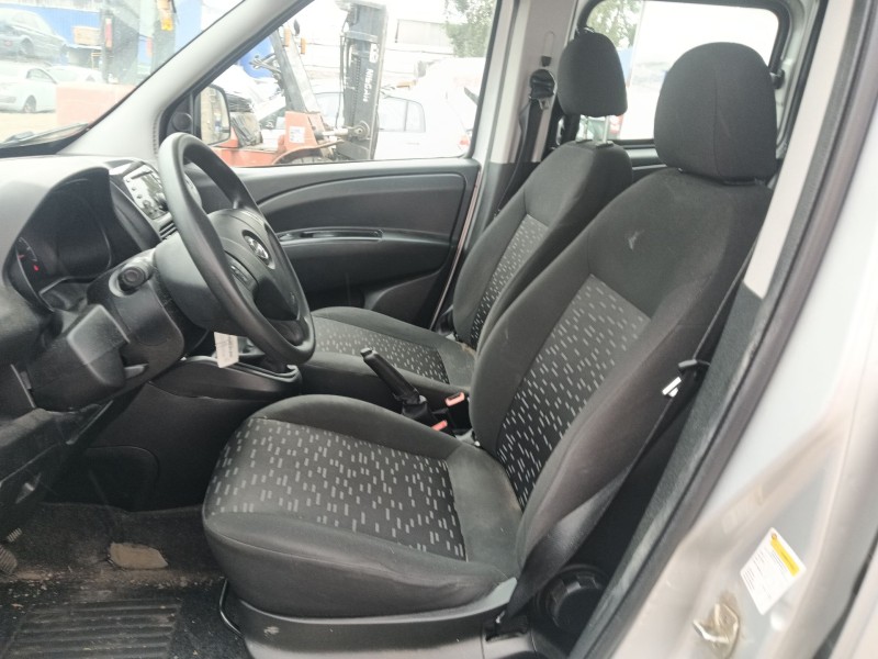opel combo furgón/monospace (x12) del año 2017