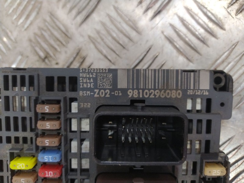 Recambio de caja reles / fusibles para citroën c4 ii (nc_) 1.2 thp 110 referencia OEM IAM 9810296080  