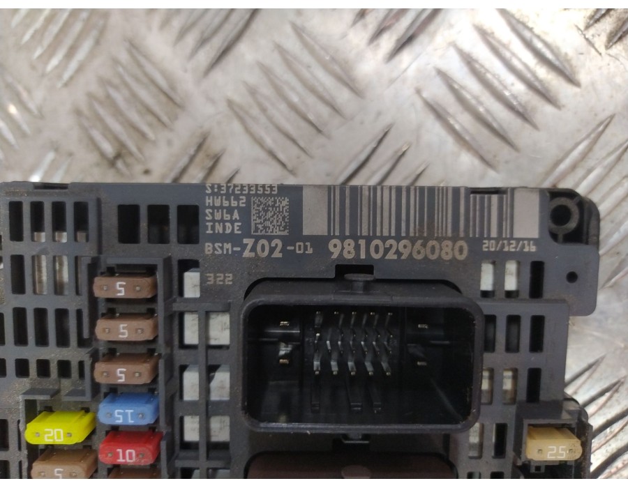 Recambio de caja reles / fusibles para citroën c4 ii (nc_) 1.2 thp 110 referencia OEM IAM 9810296080  