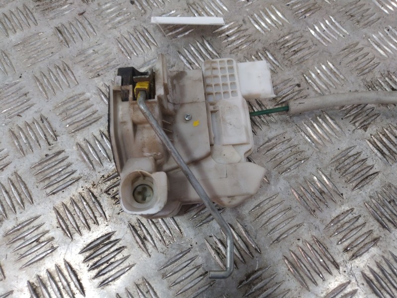 Recambio de cerradura puerta delantera izquierda para kia rio iii (ub) 1.25 cvvt referencia OEM IAM 813111W030  