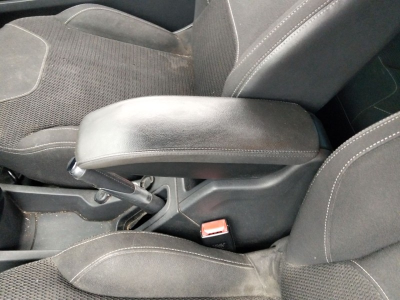 Recambio de consola central para citroën ds3 (sa_) 1.6 hdi 90 referencia OEM IAM 98015784ZD  