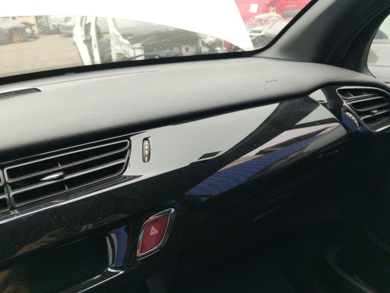 Recambio de salpicadero para citroën ds3 (sa_) 1.6 hdi 90 referencia OEM IAM 8247F7  