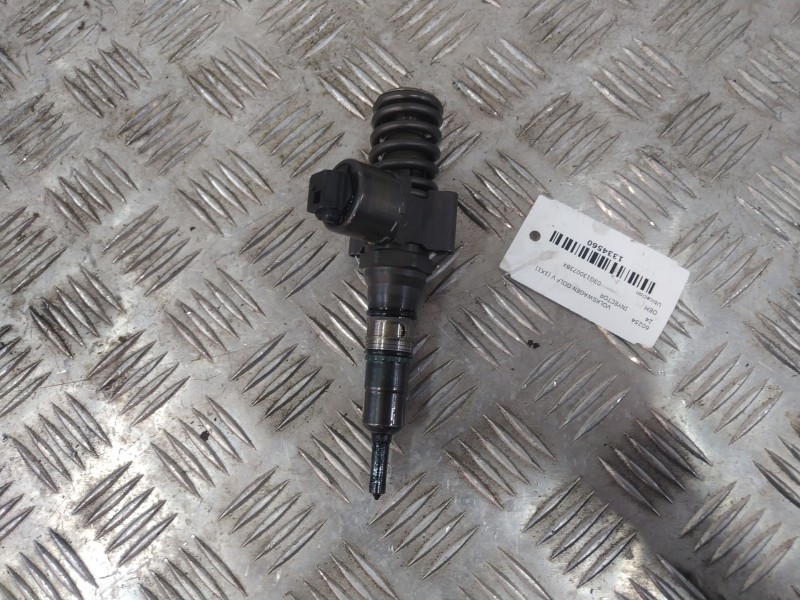 Recambio de inyector para volkswagen golf v (1k1) 2.0 tdi referencia OEM IAM 03G130073BX  