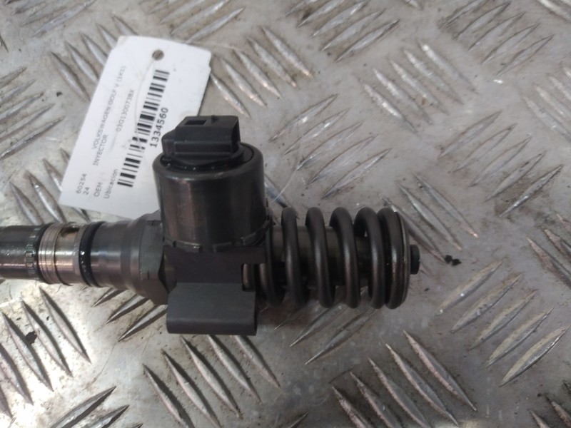 Recambio de inyector para volkswagen golf v (1k1) 2.0 tdi referencia OEM IAM 03G130073BX  