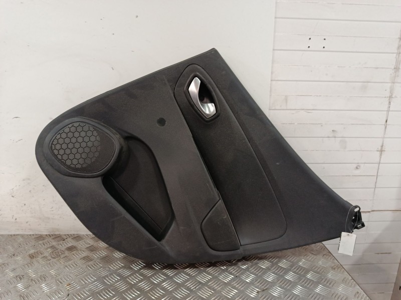 Recambio de guarnecido puerta trasera derecha para renault clio iv (bh_) 0.9 tce 90 referencia OEM IAM 829A03437R  
