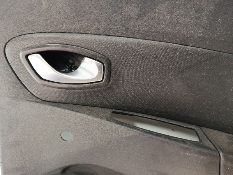 Recambio de guarnecido puerta trasera derecha para renault clio iv (bh_) 0.9 tce 90 referencia OEM IAM 829A03437R  