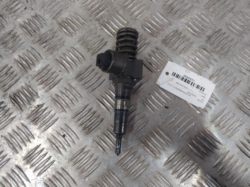 Recambio de inyector para volkswagen golf v (1k1) 2.0 tdi referencia OEM IAM 03G130073BX  