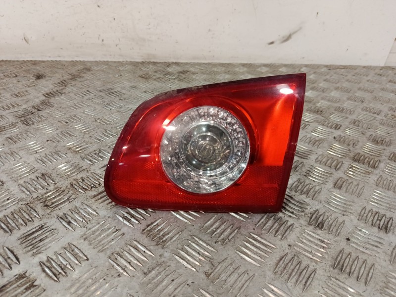 Recambio de piloto trasero derecho para volkswagen passat b6 variant (3c5) 2.0 tdi referencia OEM IAM 27440204  