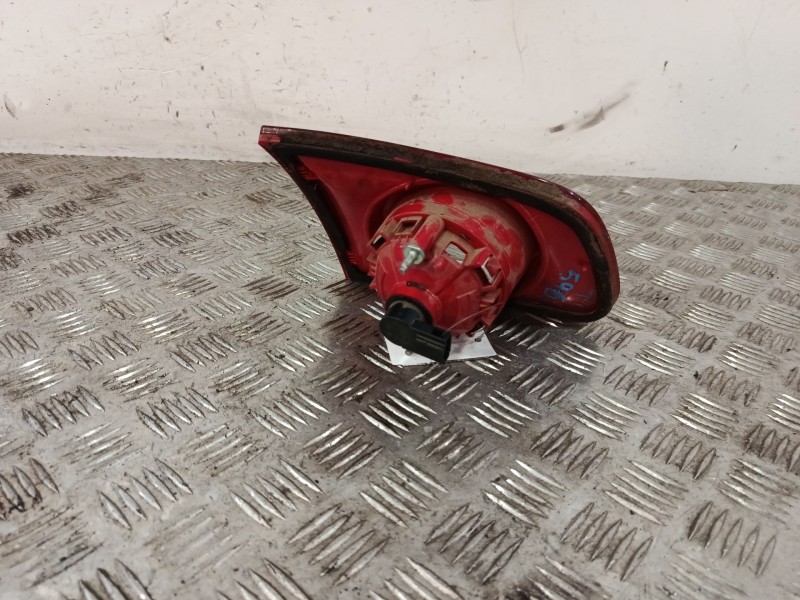 Recambio de piloto trasero derecho para volkswagen passat b6 variant (3c5) 2.0 tdi referencia OEM IAM 27440204  