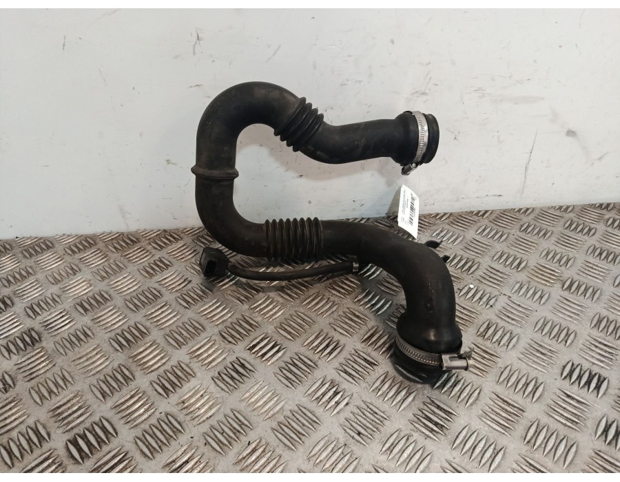 Recambio de tubo intercooler para opel vivaro a furgoneta (x83) 2.0 cdti (f7) referencia OEM IAM 8200470985 93856622 
