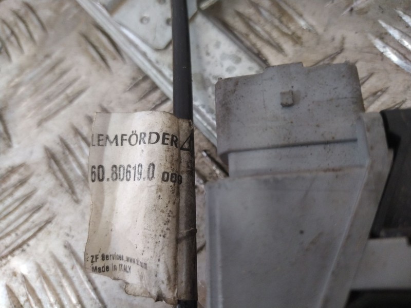 Recambio de elevalunas delantero derecho para citroën xsara (n1) 1.6 16v referencia OEM IAM 400595  