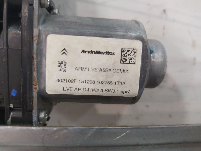 Recambio de elevalunas delantero derecho para ford tourneo connect 1.8 tdci referencia OEM IAM 402102F  