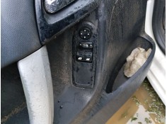 Recambio de mando elevalunas delantero izquierdo para citroën c3 ii (sc_) 1.4 hdi 70 (sc8hzc, sc8hr0, sc8hp4) referencia OEM IAM