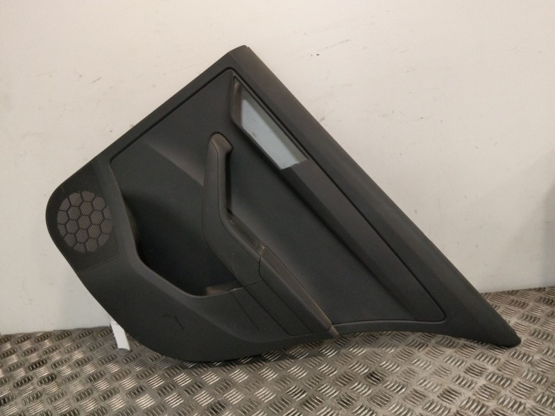 Recambio de guarnecido puerta trasera derecha para skoda fabia iii (nj3) 1.0 referencia OEM IAM 6V6867024F  