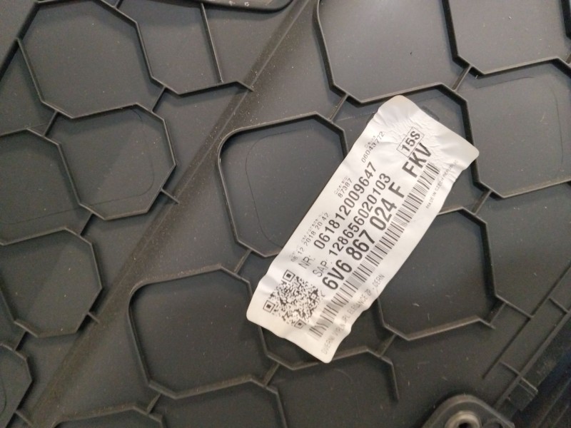 Recambio de guarnecido puerta trasera derecha para skoda fabia iii (nj3) 1.0 referencia OEM IAM 6V6867024F  