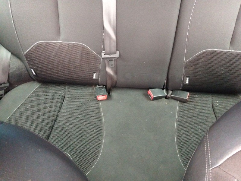 Recambio de asientos traseros para citroën ds3 (sa_) 1.6 hdi 90 referencia OEM IAM 8846VK  