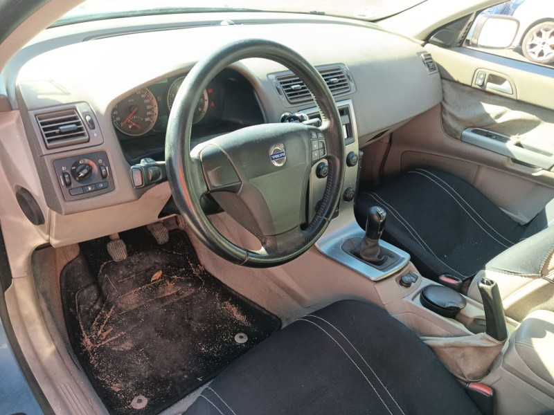 volvo v50 (545) del año 2005