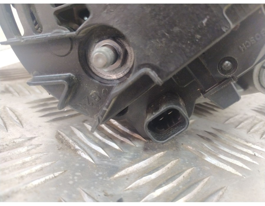 Recambio de alternador para opel zafira / zafira family b (a05) 1.9 cdti (m75) referencia OEM IAM 0124425058  