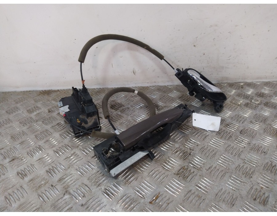 Recambio de cerradura puerta delantera izquierda para nissan qashqai ii (j11, j11_) 1.6 dci referencia OEM IAM 805014EA0A  
