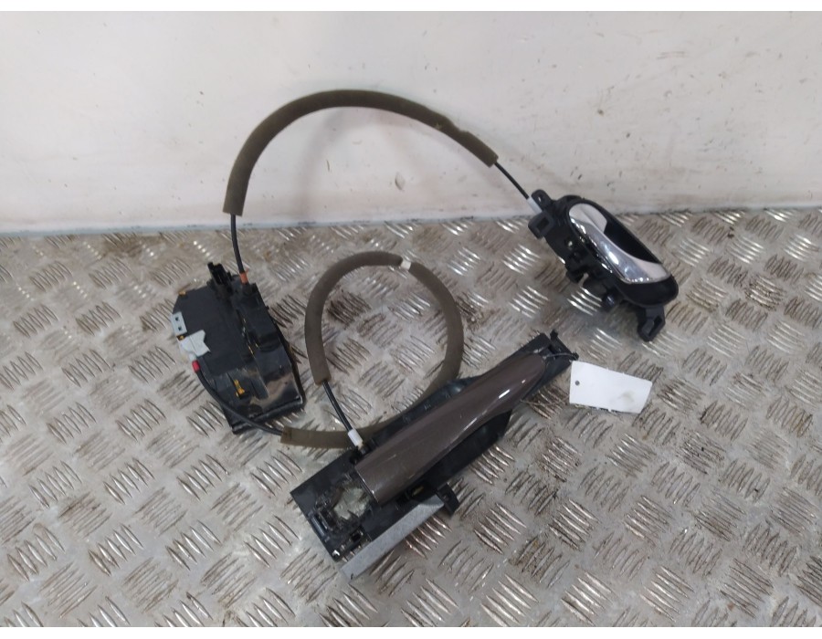 Recambio de cerradura puerta delantera izquierda para nissan qashqai ii (j11, j11_) 1.6 dci referencia OEM IAM 805014EA0A  