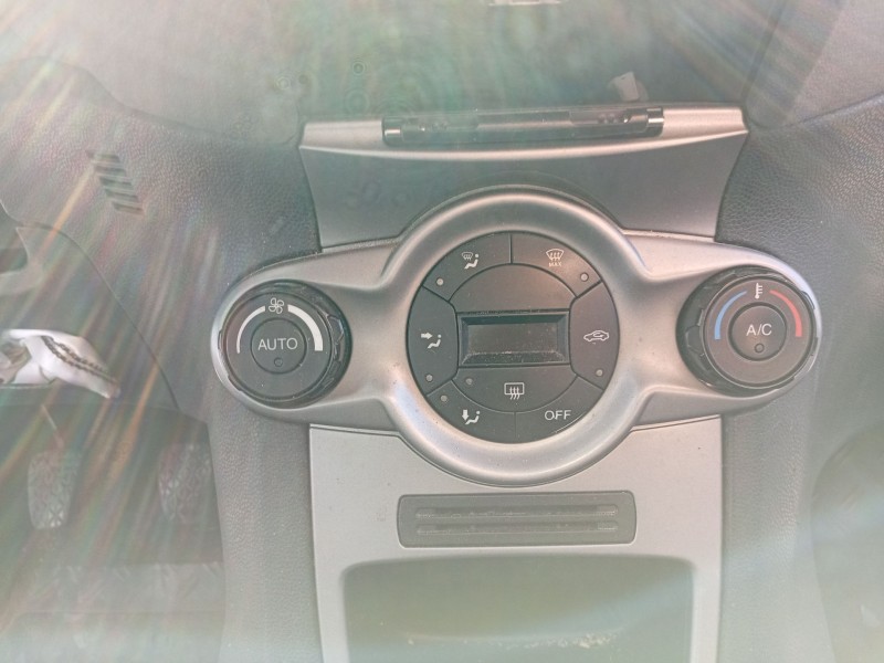 Recambio de mando climatizador para ford fiesta vi (cb1, ccn) 1.25 referencia OEM IAM 8A6T18C612AL  