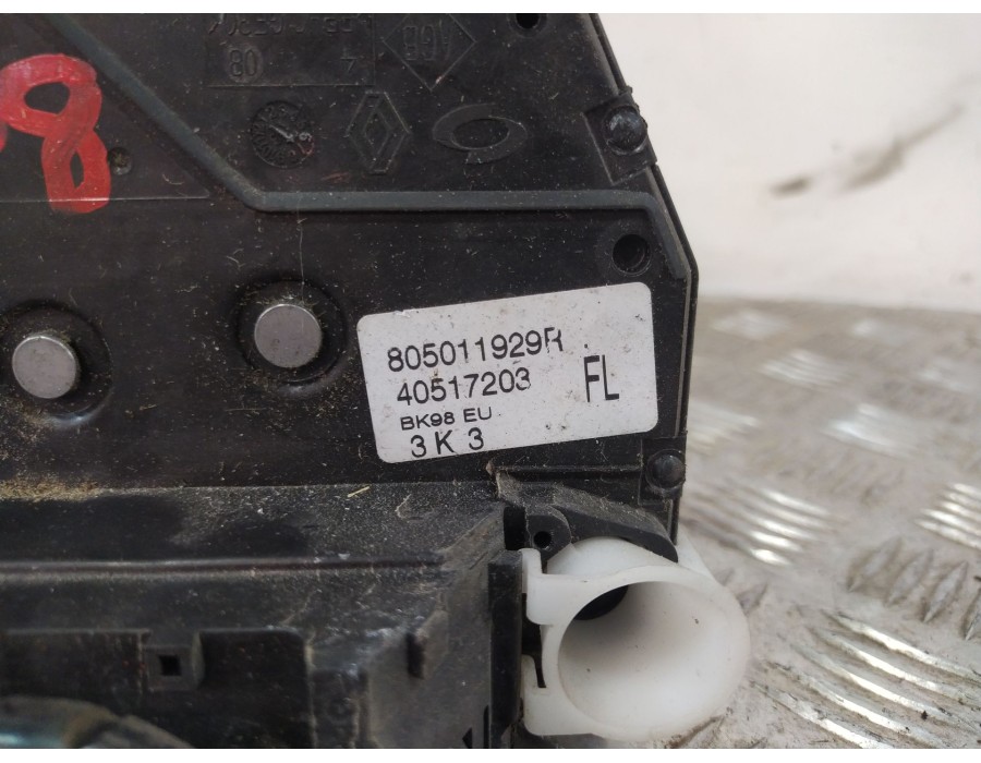 Recambio de cerradura puerta delantera izquierda para renault clio iv (bh_) 1.5 dci 90 referencia OEM IAM 805011929R  