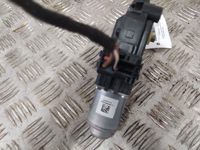 Recambio de motor elevalunas trasero derecho para seat ibiza (6j5) referencia OEM IAM 6R0959812  
