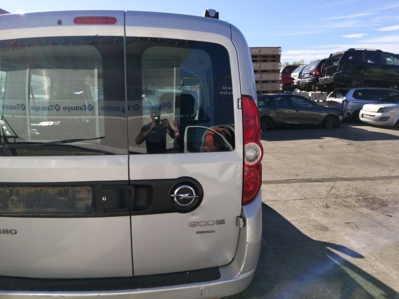 Recambio de puerta trasera carga derecha para opel combo furgón/monospace (x12) 1.3 cdti (b05) referencia OEM IAM   
