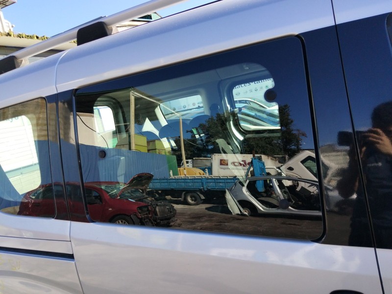 Recambio de luna trasera derecha para opel combo furgón/monospace (x12) 1.3 cdti (b05) referencia OEM IAM   