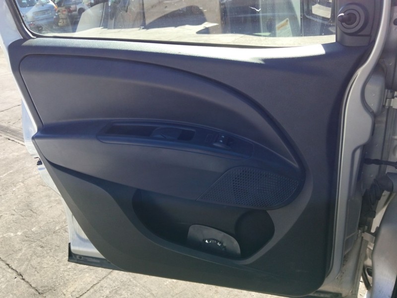 Recambio de guarnecido puerta delantera izquierda para opel combo furgón/monospace (x12) 1.3 cdti (b05) referencia OEM IAM   