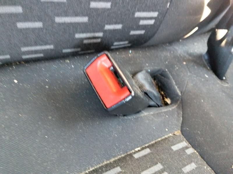 Recambio de enganche cinturon trasero izquierdo para opel combo furgón/monospace (x12) 1.3 cdti (b05) referencia OEM IAM   