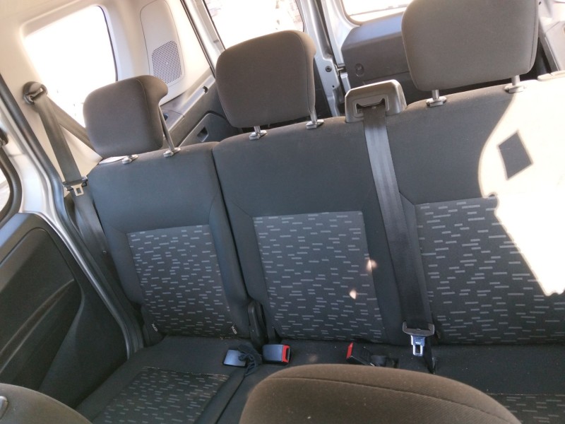 Recambio de asientos traseros para opel combo furgón/monospace (x12) 1.3 cdti (b05) referencia OEM IAM   