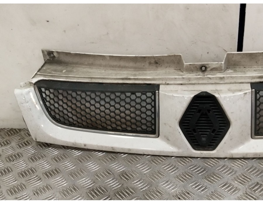 Recambio de rejilla delantera para renault trafic ii autobús (jl) 2.5 dci 135 (jl0d) referencia OEM IAM 8200204450  