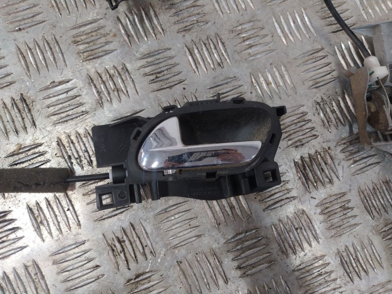 Recambio de cerradura puerta trasera izquierda para peugeot 308 sw referencia OEM IAM A01453  