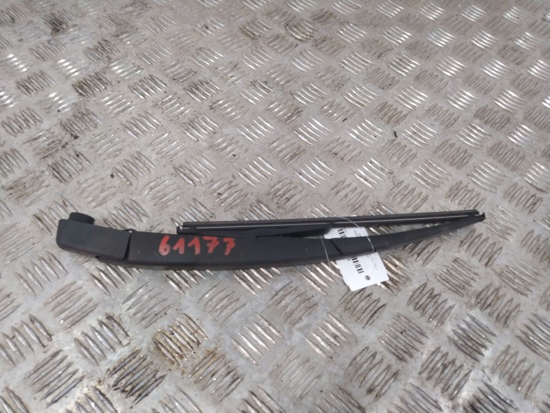 Recambio de brazo limpia trasero para nissan qashqai ii (j11, j11_) 1.6 dci referencia OEM IAM W000057536  