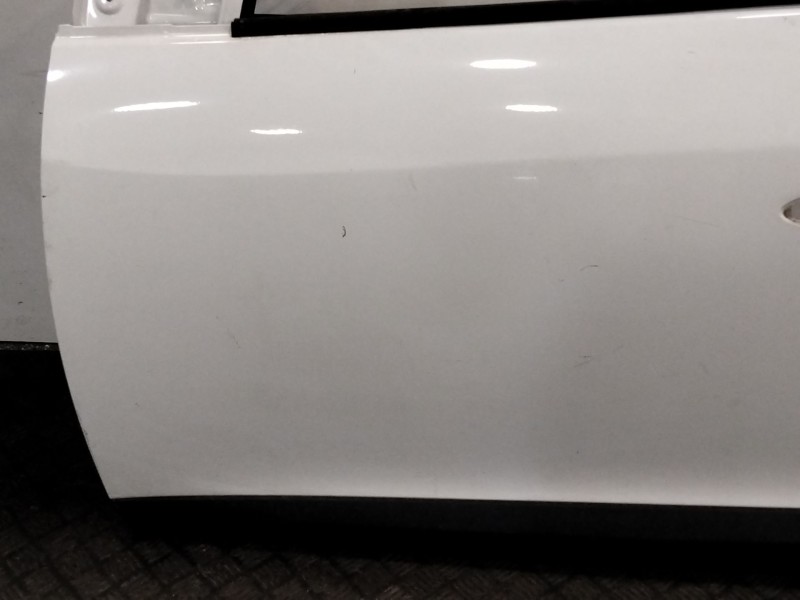 Recambio de puerta delantera izquierda para renault megane iii berlina 5 p referencia OEM IAM 7703074596 f4rl8 