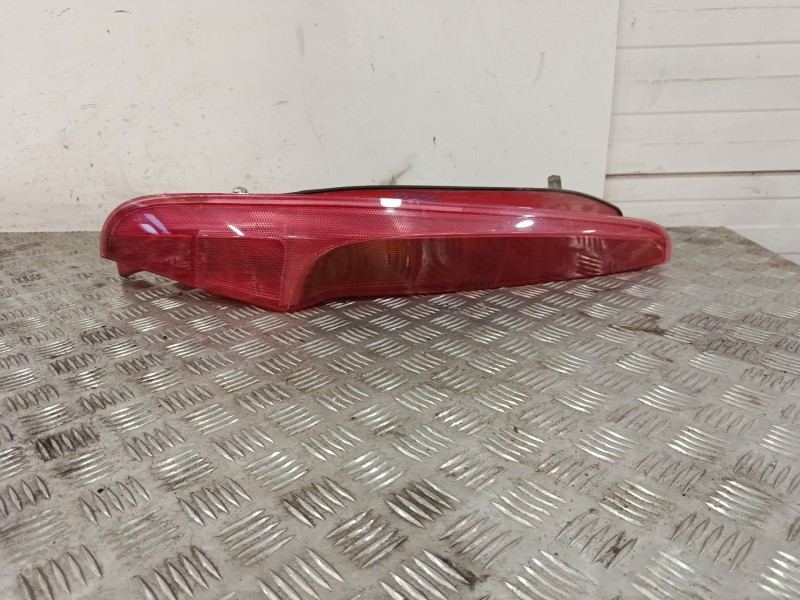 Recambio de piloto trasero izquierdo para fiat punto (188_) 1.9 jtd referencia OEM IAM 465178040  