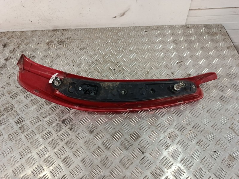 Recambio de piloto trasero izquierdo para fiat punto (188_) 1.9 jtd referencia OEM IAM 465178040  