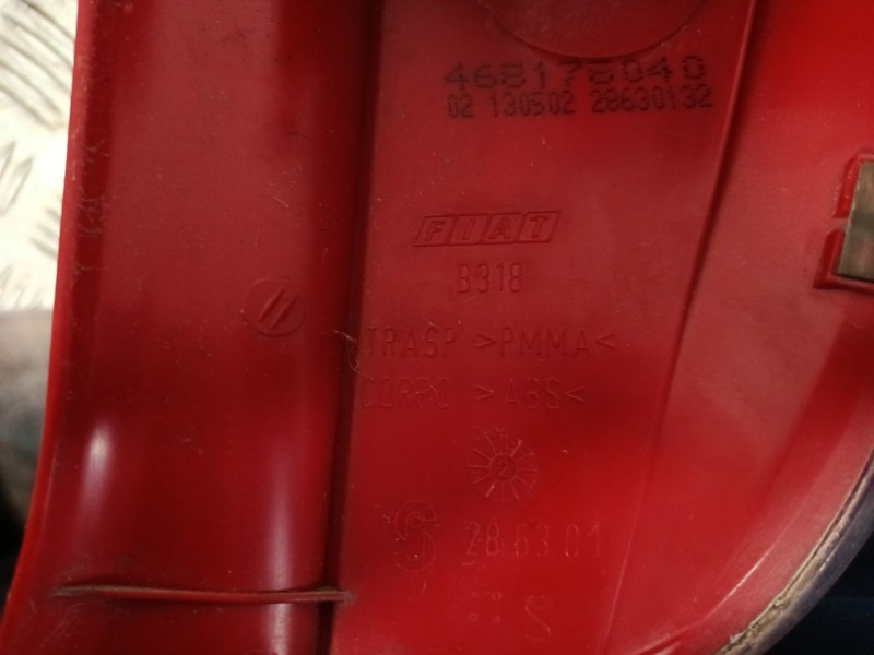 Recambio de piloto trasero izquierdo para fiat punto (188_) 1.9 jtd referencia OEM IAM 465178040  