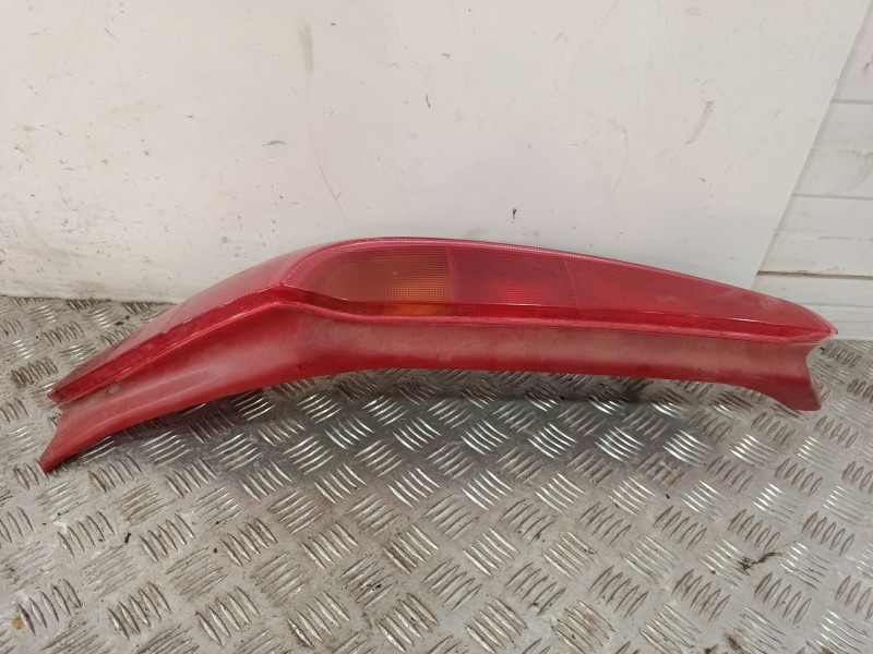 Recambio de piloto trasero izquierdo para fiat punto (188_) 1.9 jtd referencia OEM IAM 465178040  