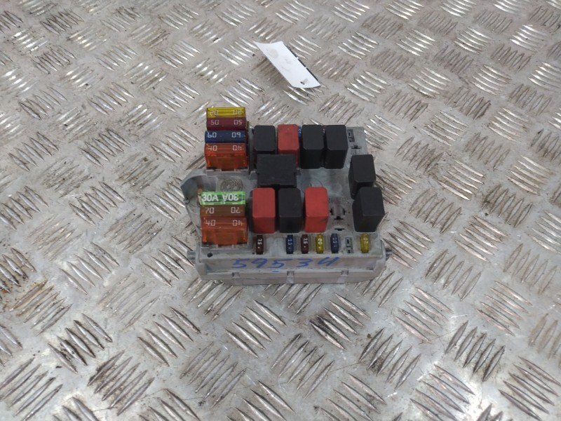 Recambio de caja reles / fusibles para fiat punto (188_) 1.9 jtd referencia OEM IAM 46778450  