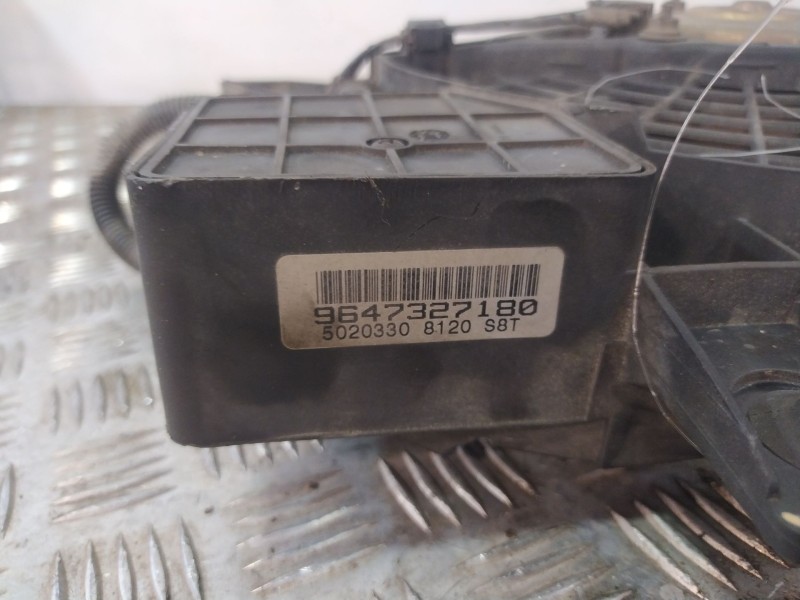 Recambio de electroventilador para peugeot 106 ii (1a_, 1c_) 1.1 i referencia OEM IAM 9647327180  